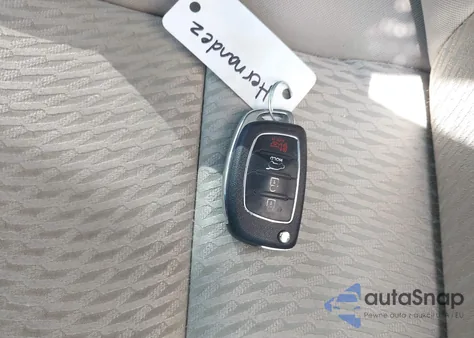 2017 Hyundai Santa Fe Sport 2.4L z USA, uszkodzony, nr VIN 5NMZTDLB6HH026956